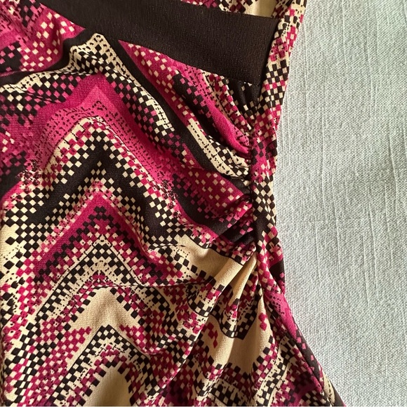 Vintage La Belle Dress Womens Medium Chevron V Neck Stretch Slinky Retro USA - Picture 10 of 10